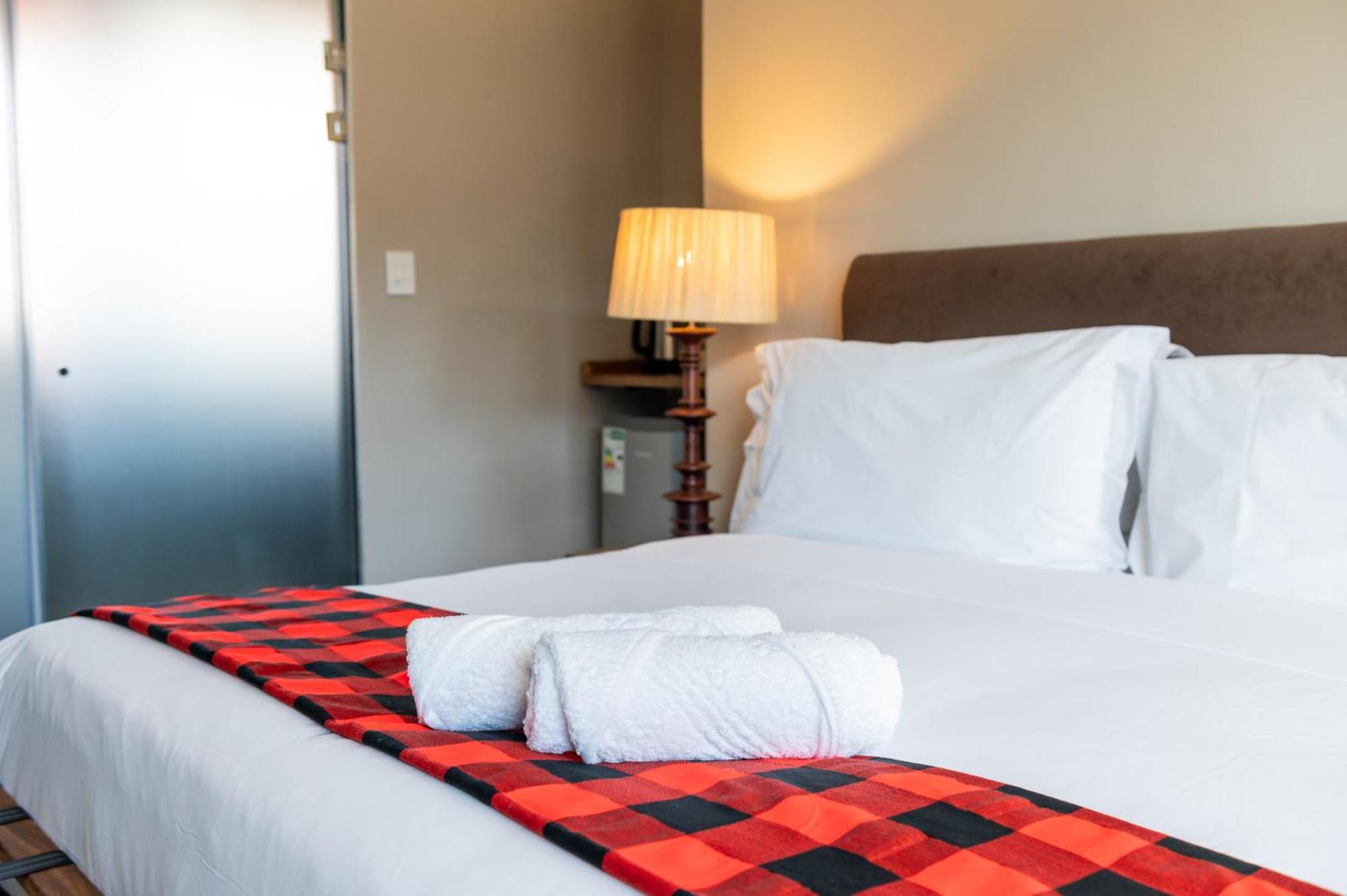 Blix Inn Guesthouse Στέλενμπος Εξωτερικό φωτογραφία